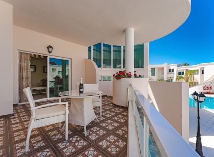 Flamingo Suites Boutique Hotel