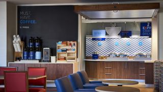 holiday-inn-express-and-suites-valencia-santa-clarita
