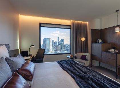 Next Hotel Melbourne, Curio Collection by Hilton