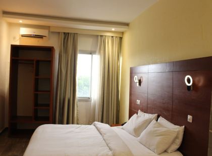 Lewat Hotel