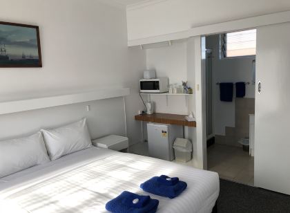 Ship Inn Motel