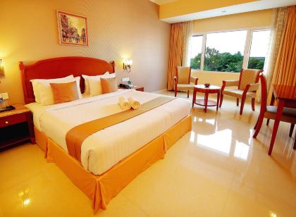 Camelot Hotel
