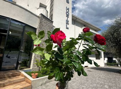 Athos Hotel