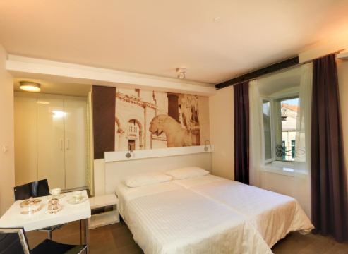 La Porta Luxury Rooms