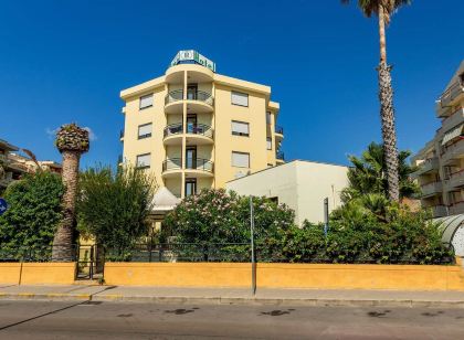 Rina Hotel