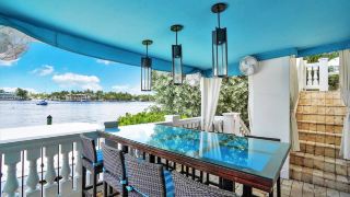 the-pillars-hotel-and-club