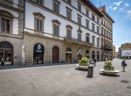 マルテッリ 6 スイーツ アンド アパートメンツ