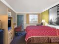 super-8-by-wyndham-hayward-downtown
