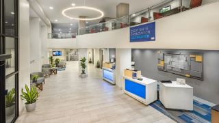 holiday-inn-express-and-suites-atlanta-downtown