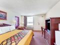 super-8-by-wyndham-clarksville-east