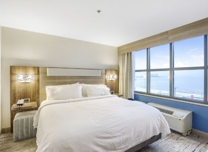 Holiday Inn Express Gulfport Beach