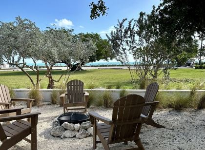 OCEANSIDE DUCK KEY HOUSE / BOAT RAMP & DOCK
