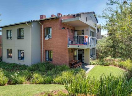 JoziStay @ Jackal Creek Apartments