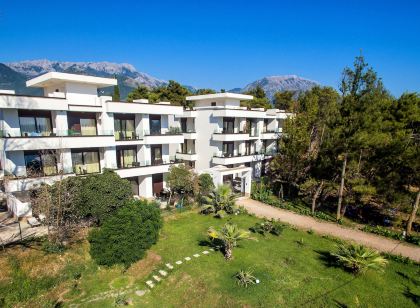 Apartments Kuce Lekovica Beach & Snack Bar- Bistro