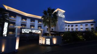 hotel-in-the-moon-adult-only