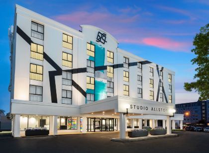 스튜디오 올스턴 호텔