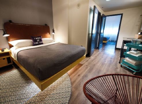 Moxy New Orleans Downtown/French Quarter Area