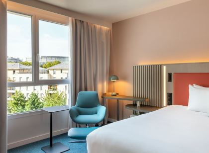 Courtyard Paris Saint Denis