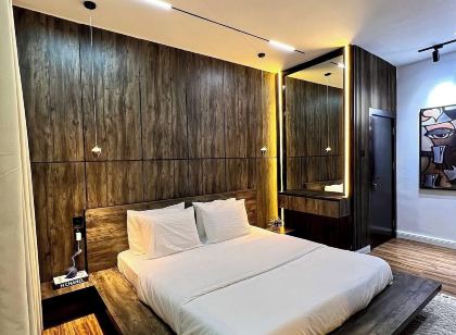 De Glen Hotel And Suites