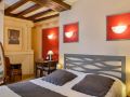logis-manoir-de-la-giraudiere