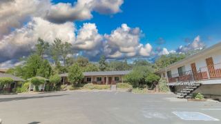 mariposa-lodge