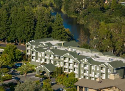 River Terrace Inn