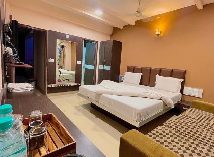 Hotel Ashapura Palace