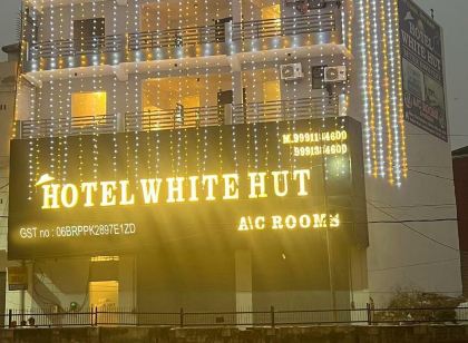 Hotel White Hut