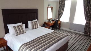 aston-court-hotel