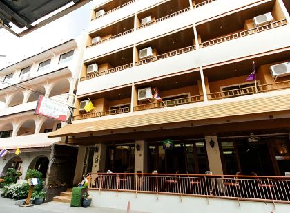 Thipurai Beach Hotel