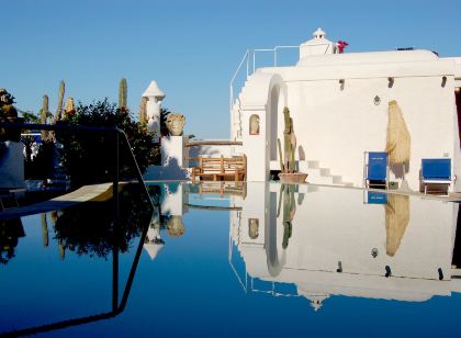 Ravino Secret Retreat
