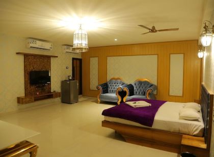 Hotel Santoshi Novatel