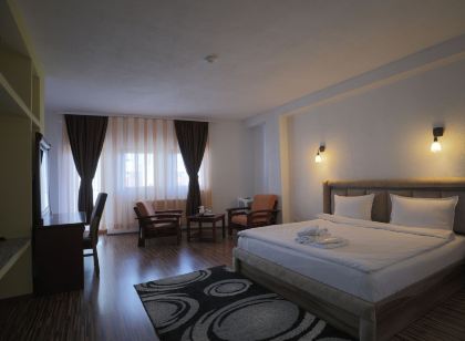 Hotel Denis