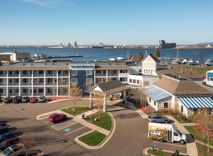 Park Point Marina Inn