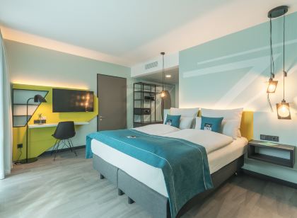 Holiday Inn - the niu, SEVEN DUSSELDORF OST by IHG