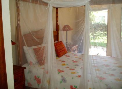 Nkhudzi Beach Lodge