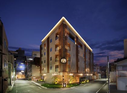 Y-Hotel