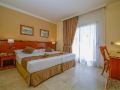 hotel-mainake
