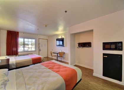 德克薩斯愛丁堡 6 號汽車旅館