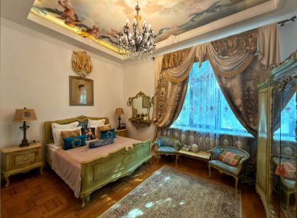 Conacul Coroanei Luxury Boutique Hotel