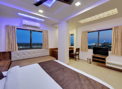 Hotel Devkinandan