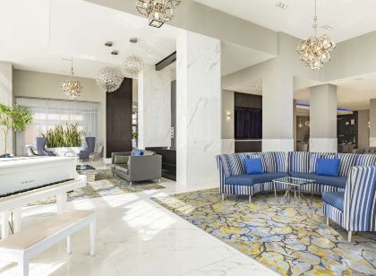 Embassy Suites by Hilton Toronto Airport