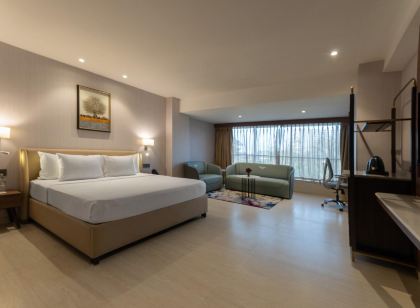 Clarks Inn Suites Hyderabad Airport