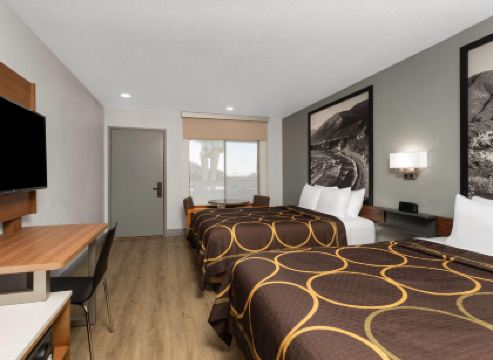 Super 8 by Wyndham Fort Bragg