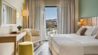 ionian-plaza-hotel