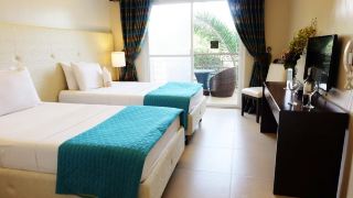 cml-beach-resort-and-water-park