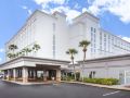 holiday-inn-and-suites-across-from-universal-orlando