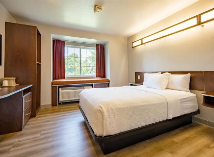 Microtel Inn & Suites by Wyndham Cheyenne