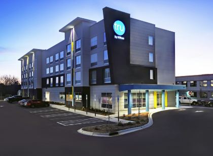 Tru by Hilton Burlington