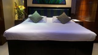 fields-walking-street-hotel